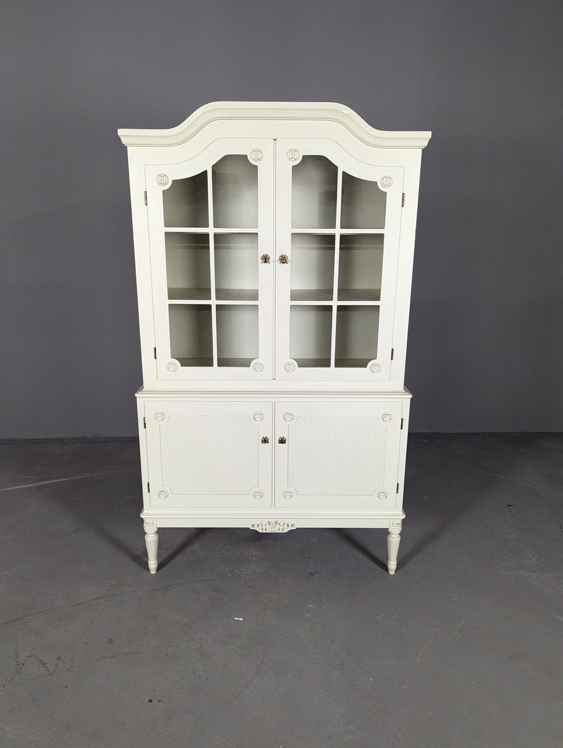 Gustavian stiliaus indauja